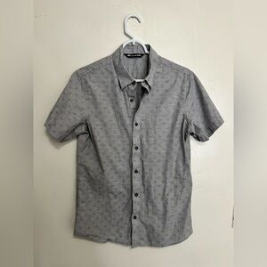 Travis Mathew bocce ball short sleeve button up size small